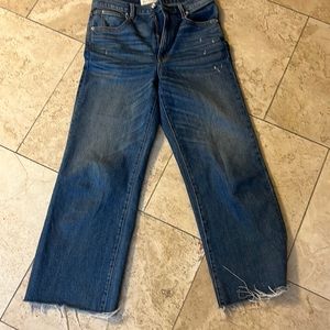 Wide leg high wasted jeans